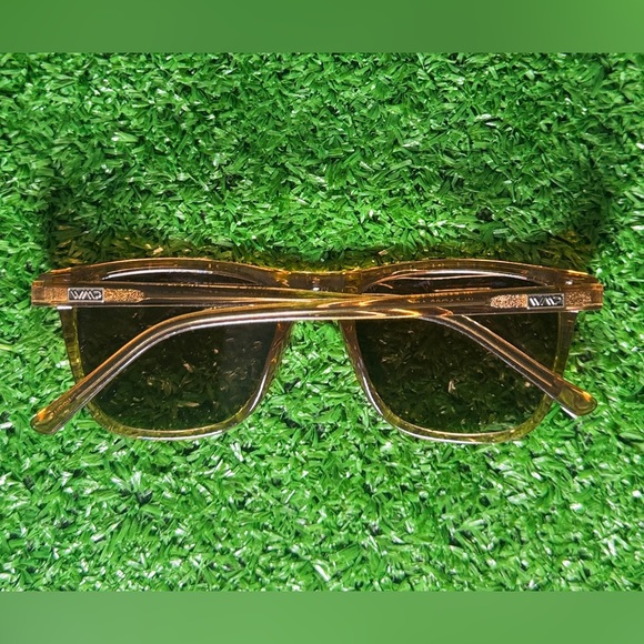 COPY - WMP Stylish Brown Sunglasses - Picture 4 of 5